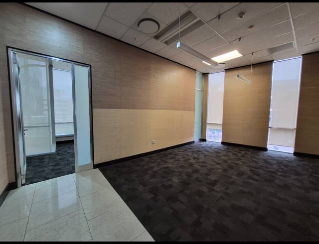 560M² OFFICE TO LET IN SANDTON CENTRAL